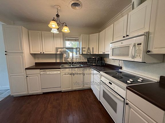 2nd image of 4223 SW 14th Ave