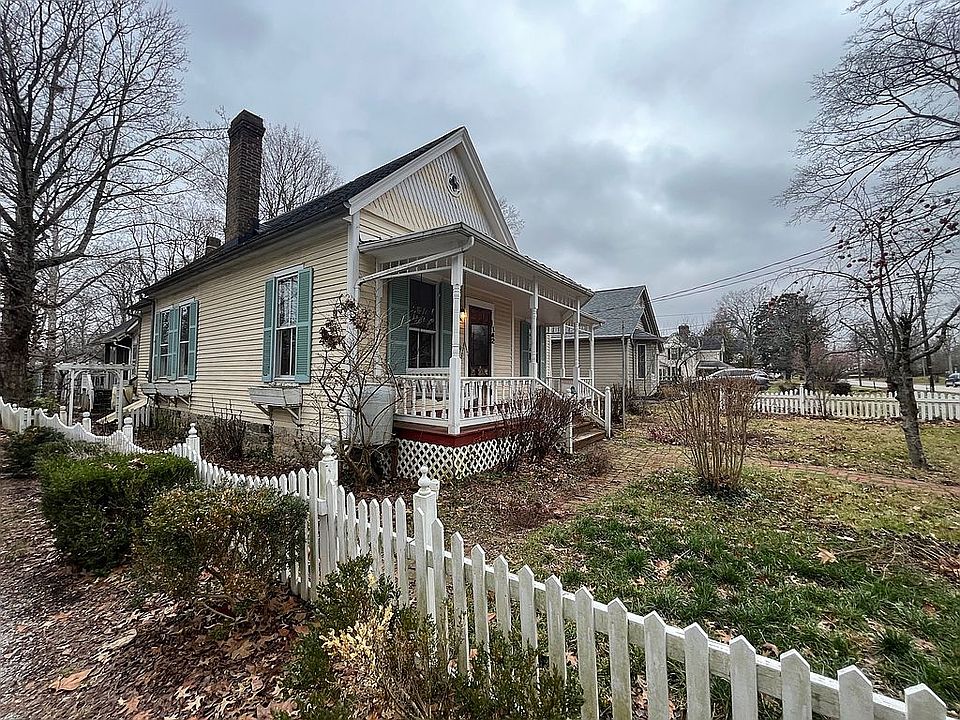 142 High St, Versailles, KY 40383 Zillow