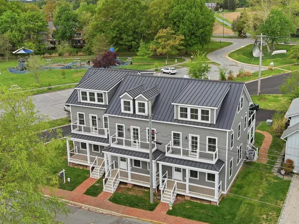 226 S Water St, Chestertown, MD 21620