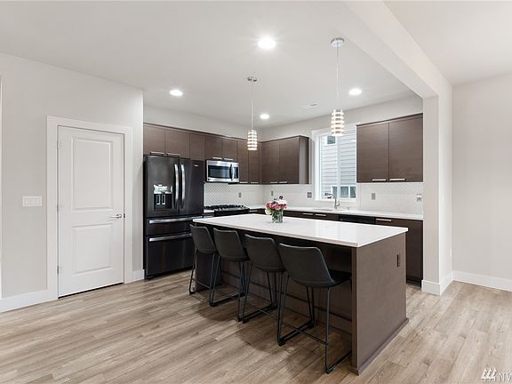 4th image of 3446 S 173rd St