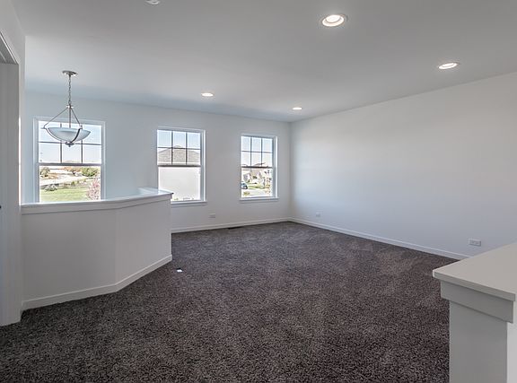 5th image of 241 Donald Dr