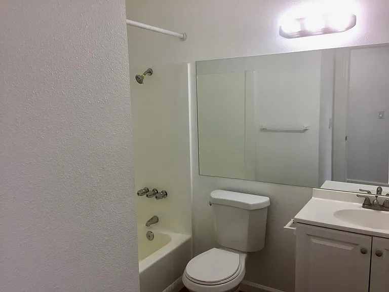 429 Grant St — Photo 4