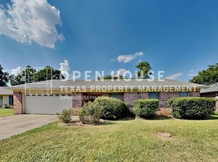 8201 Saint Patrick St, North Richland Hills, TX 76180