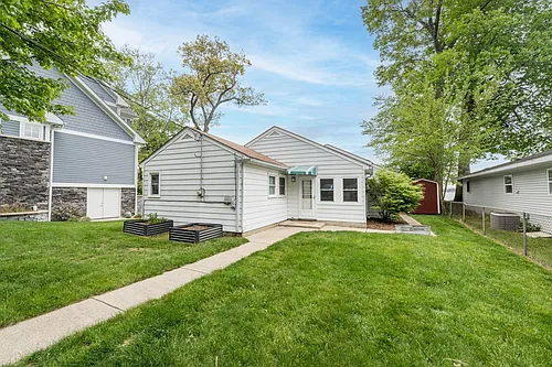 9107 W End Dr Photo 1