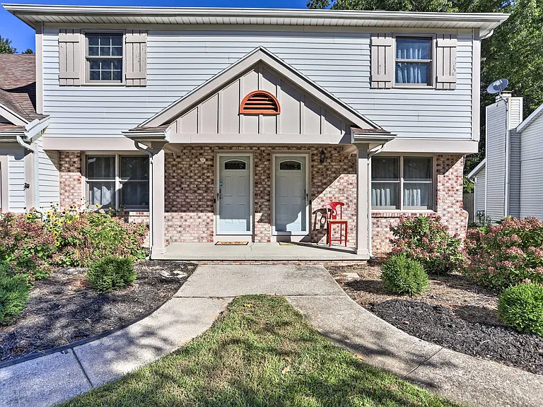 Woodmeadow Dr — Photo 3