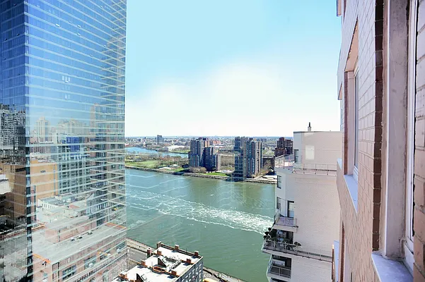 Sold by Town Residential | media 13