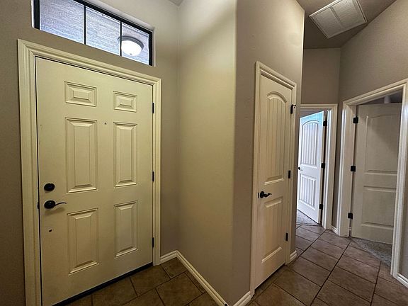 3rd image of 1015 NW 29th St