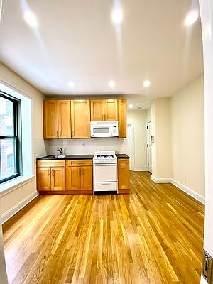2nd image of 531 E 78th St APT 2H