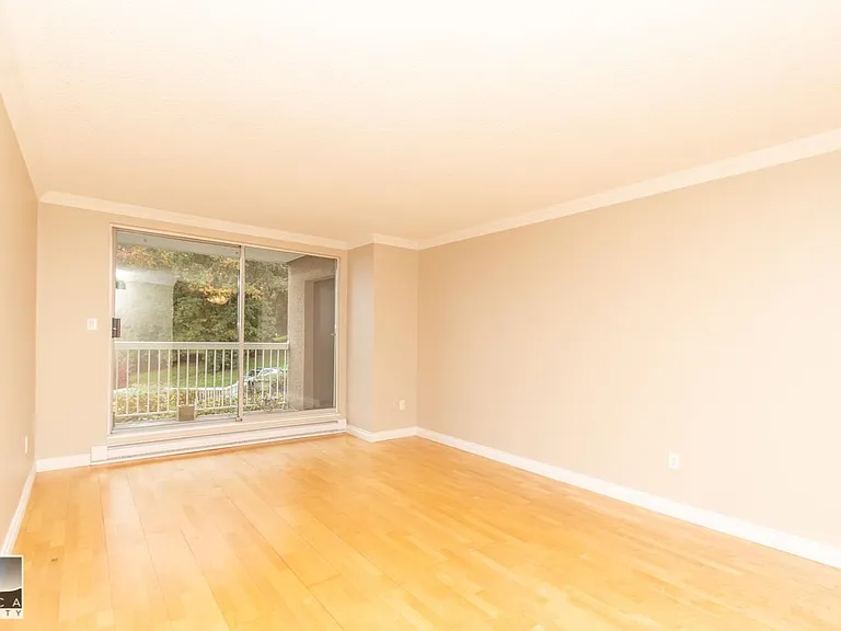 65 1st St #415 — Photo 7