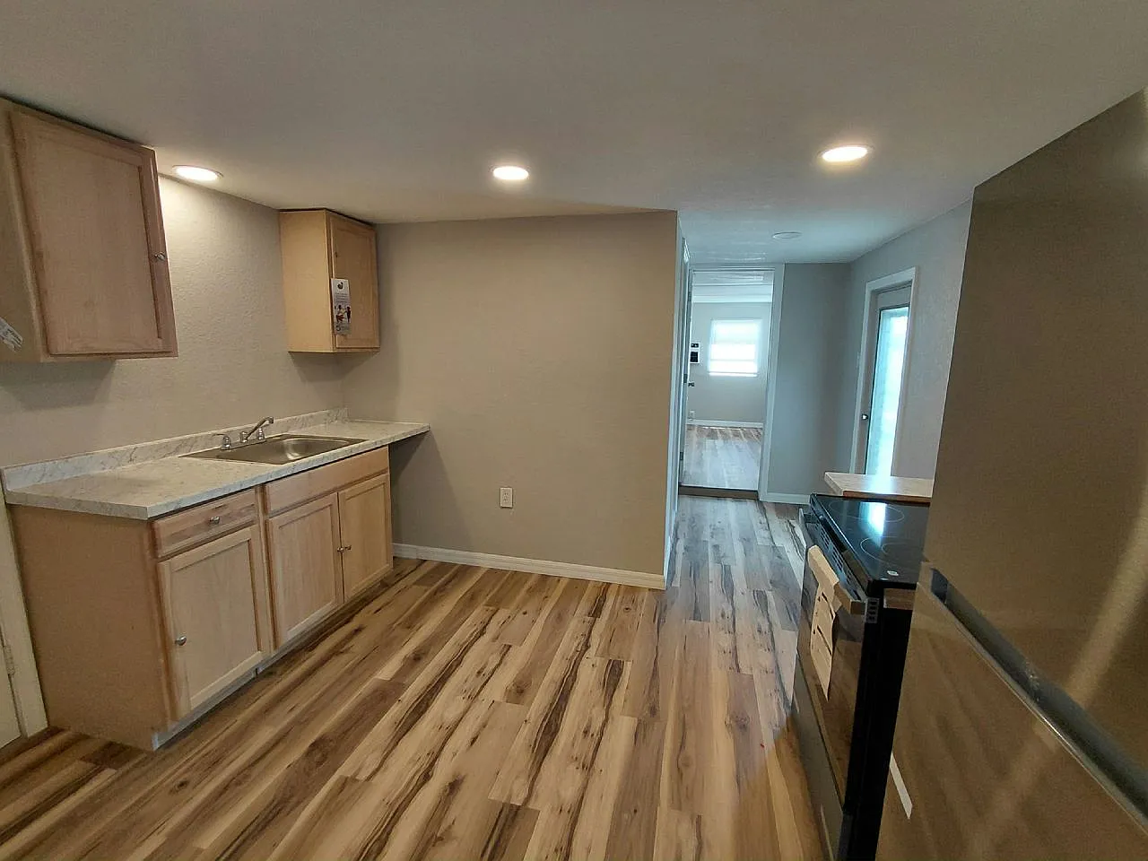 2 bed, 1.0 bath, $1,235 — Photo 4