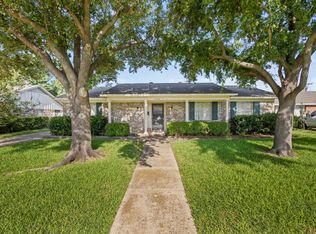 2743 Runningbrook Ln, Dallas, TX 75228