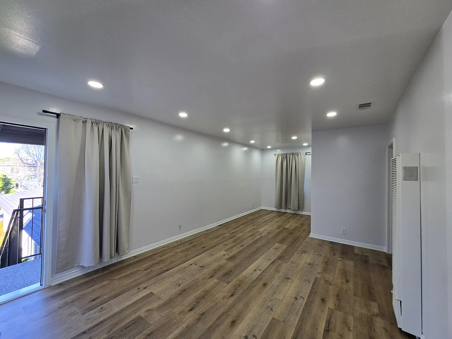 1 bed, 700 sqft, $1,950 — Photo 3
