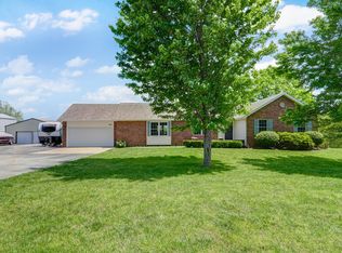 1906 S High Rdg, Nixa, MO 65714