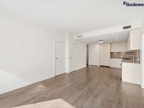 5th image of 4465 Juneau St