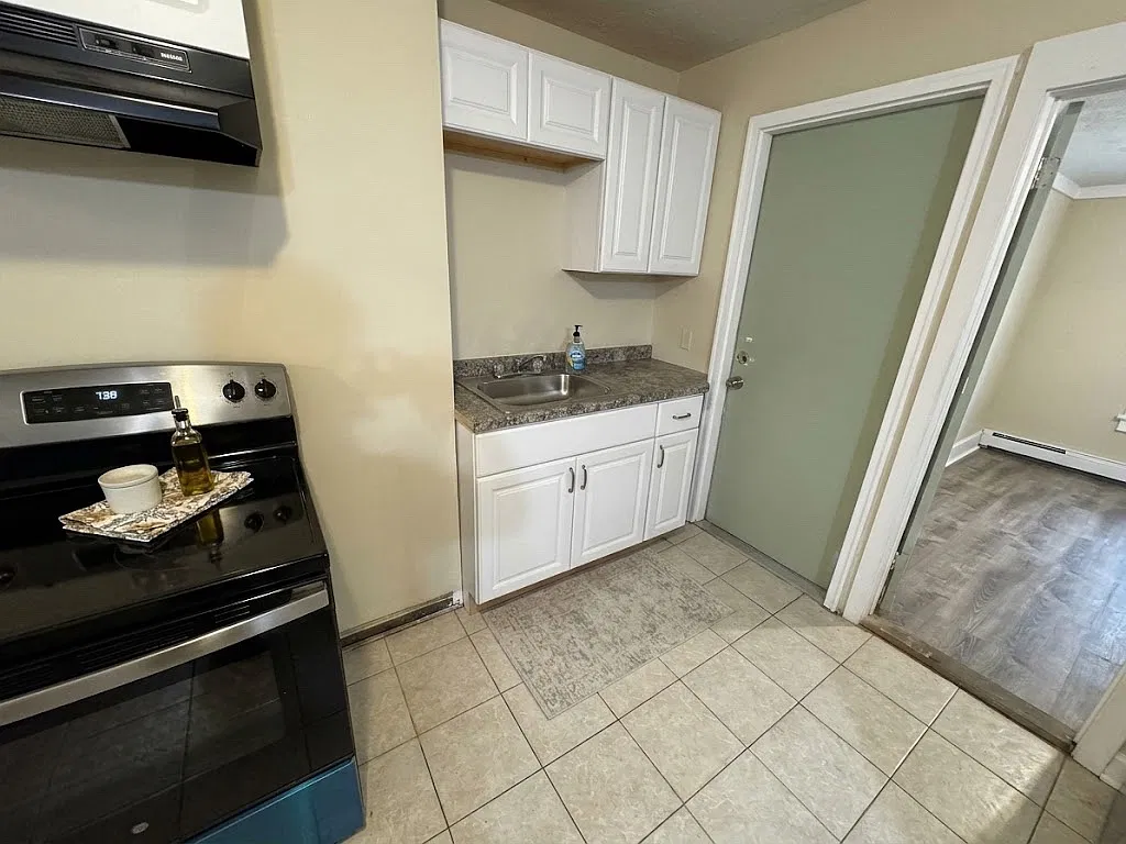 2 bed, 1200 sqft, $1,700 — Photo 4