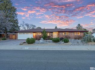 690 Shamrock Ln, Reno, NV 89509