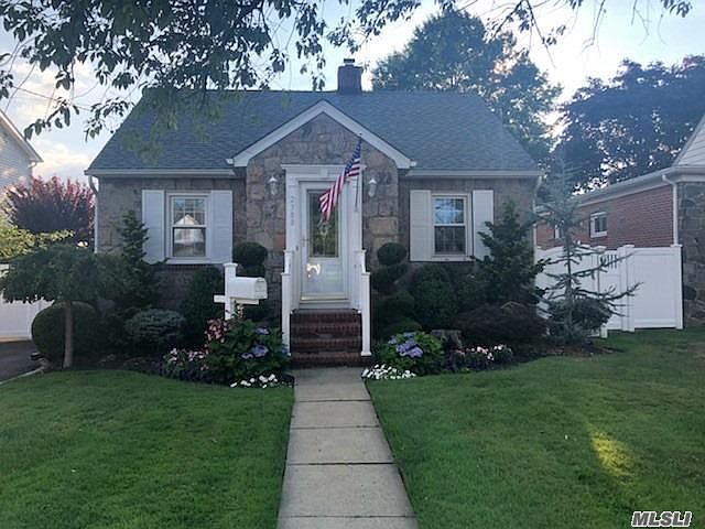 1st image of 2388 Bellmore Ave