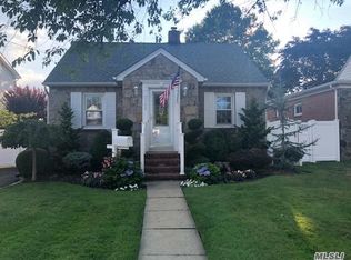 2388 Bellmore Ave, Bellmore, NY 11710