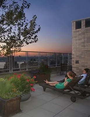 Rented by Manhattan Skyline | media 6