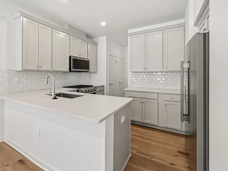 500 Willow St #508 — Photo 12