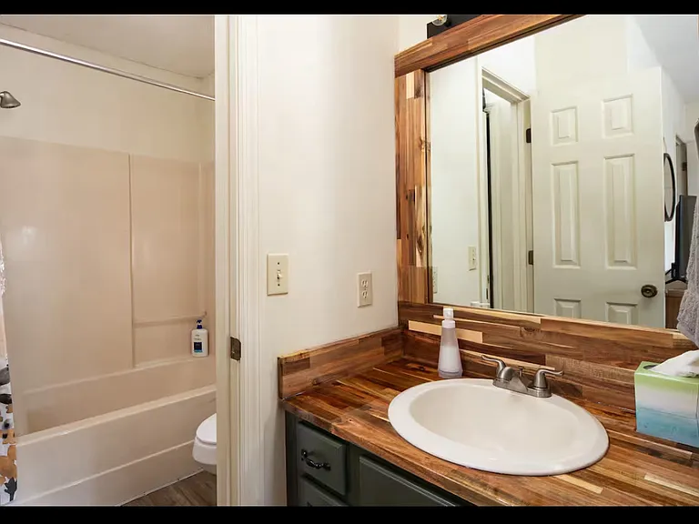 103 Arcadia Ln #D — Photo 6