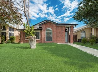2755 Oak Bend Ln, Dallas, TX 75227