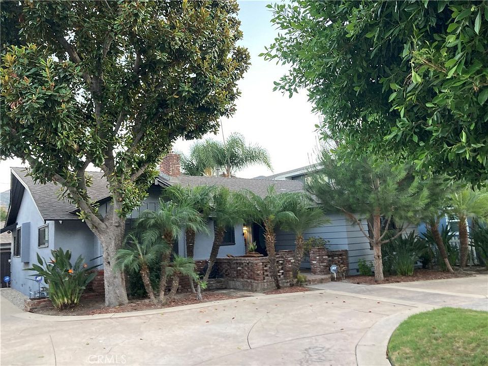1st image of 1812 W Riverside Dr
