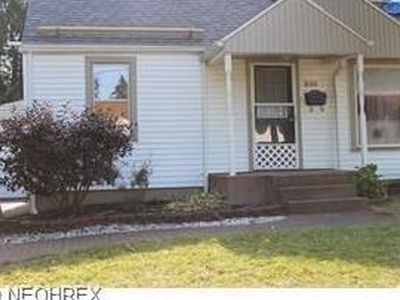 210 Ohio Ave, Louisville, OH, 44641
