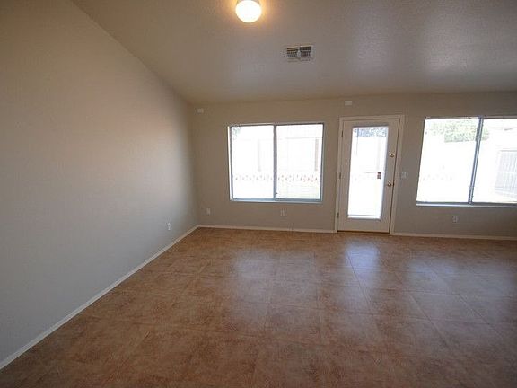 4th image of 1260 W Lark Dr