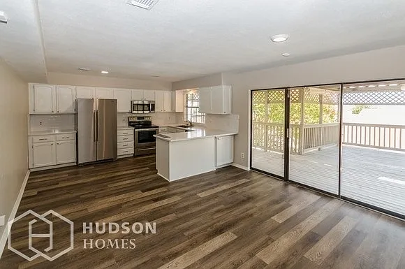 3 bed, 2.0 bath, 1747 sqft, $2,855 — Photo 4