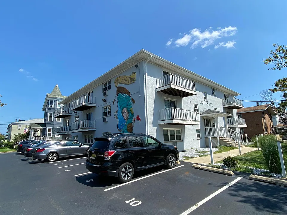 319 7th Ave