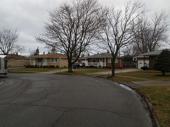 4th image of 114 Suzette Dr