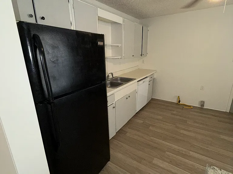 3509 Allen St — Photo 3
