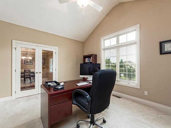 4th image of 1495 Commonwealth Dr