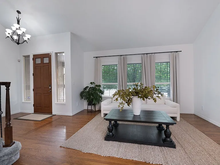 1411 Fieldwood Ct — Photo 7