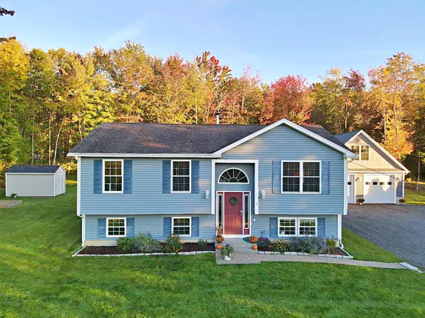 8 Levant Heights Drive, Levant, ME 04456