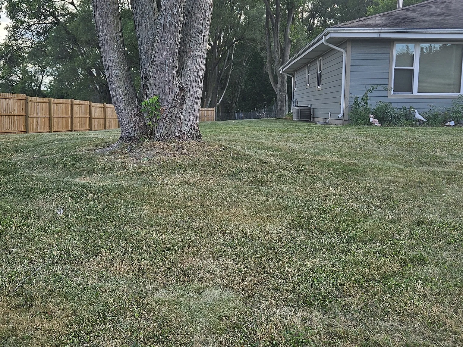 W Summit Ave, Wales — Photo 2