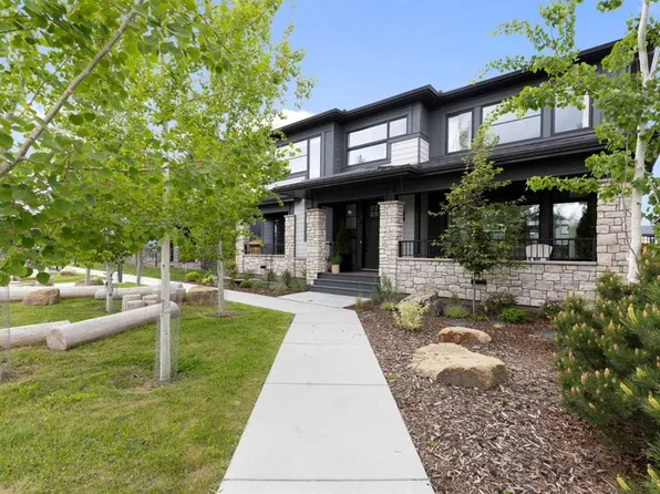 44 S Alpine Cmn SW, Calgary, AB T2Y 0V3
