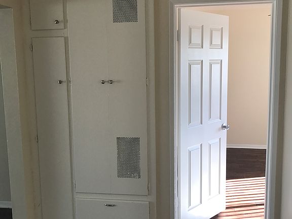 5th image of 5441 Norwalk Blvd APT 7