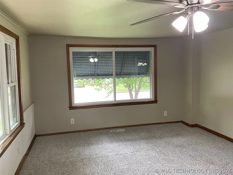 1644 S Knoxville Ave — Photo 7