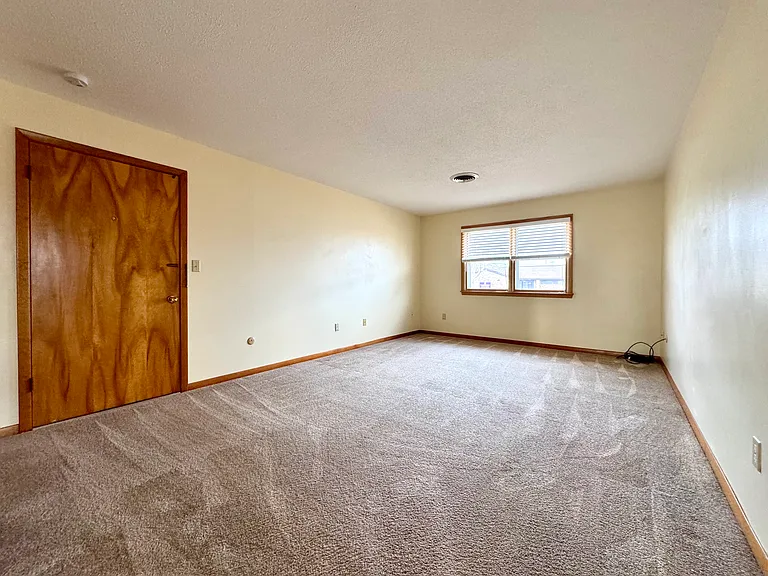 214 8th Ave SE #4 — Photo 9