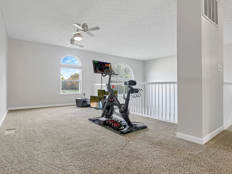 920 Sara Ct #920 — Photo 29