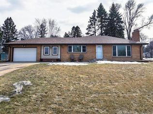534 Highway Dr, Saint Paul, MN 55117