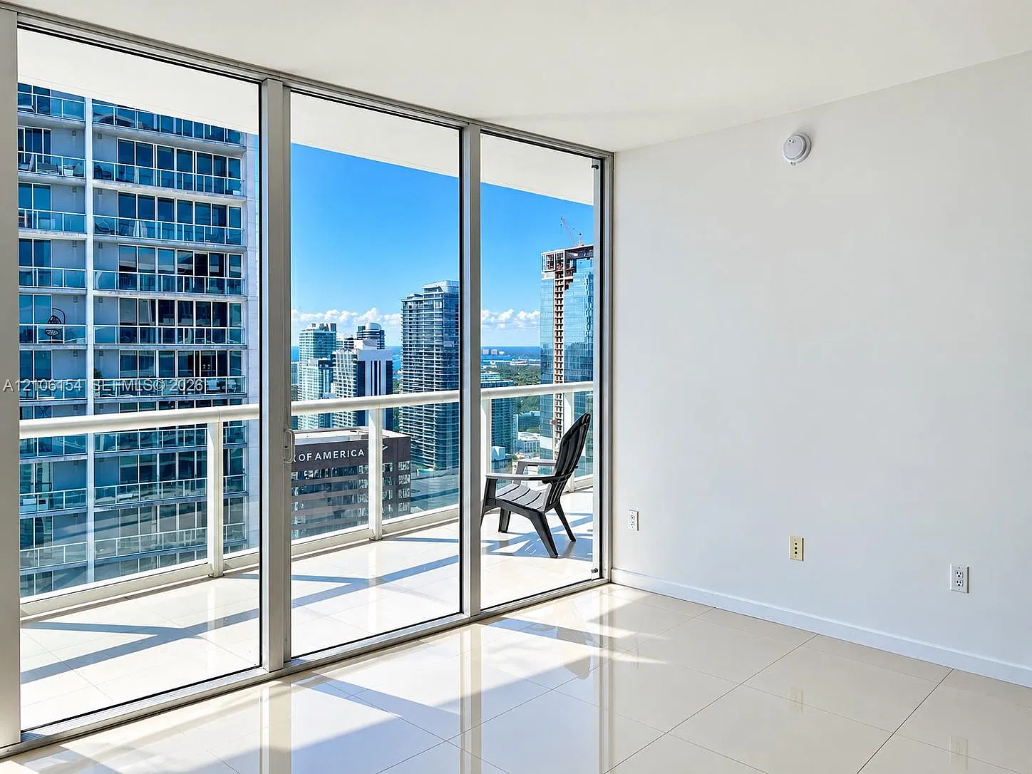 Iconbrickell Condo No 1 — Photo 2