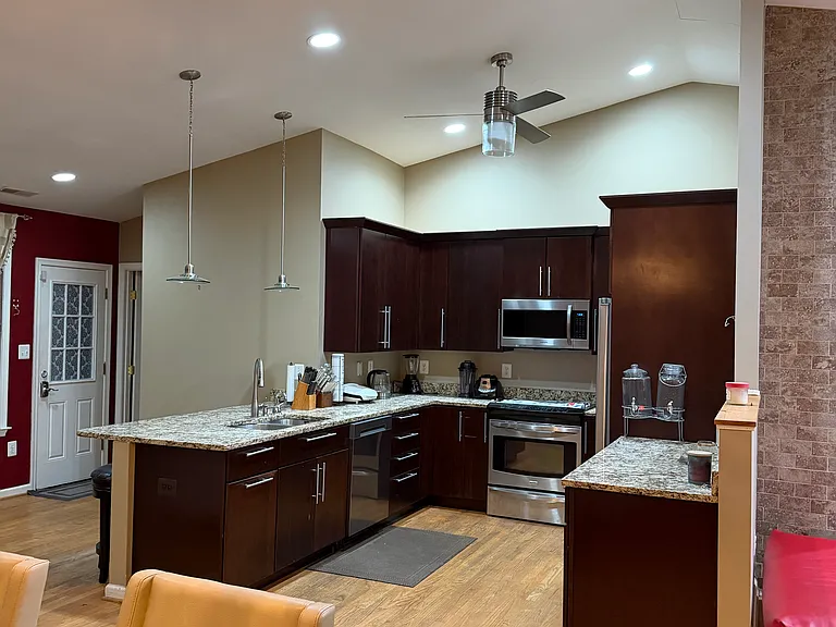 7302 Wells Blvd — Photo 3