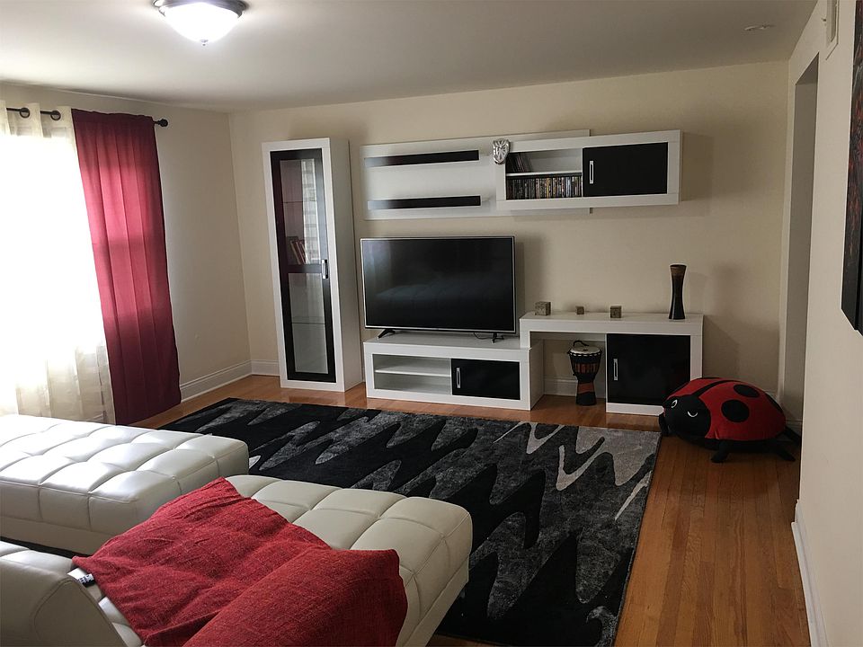 1st image of 3450 W Bryn Mawr Ave APT 2S