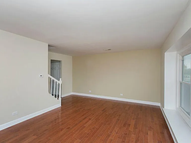 2231 Glenview Ct #143 — Photo 4