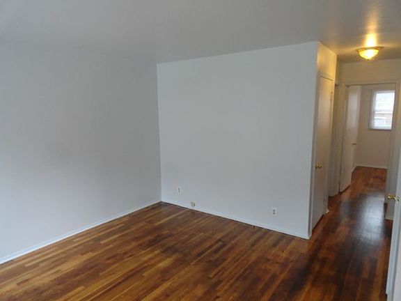 2nd image of 2051 Stieber St #125