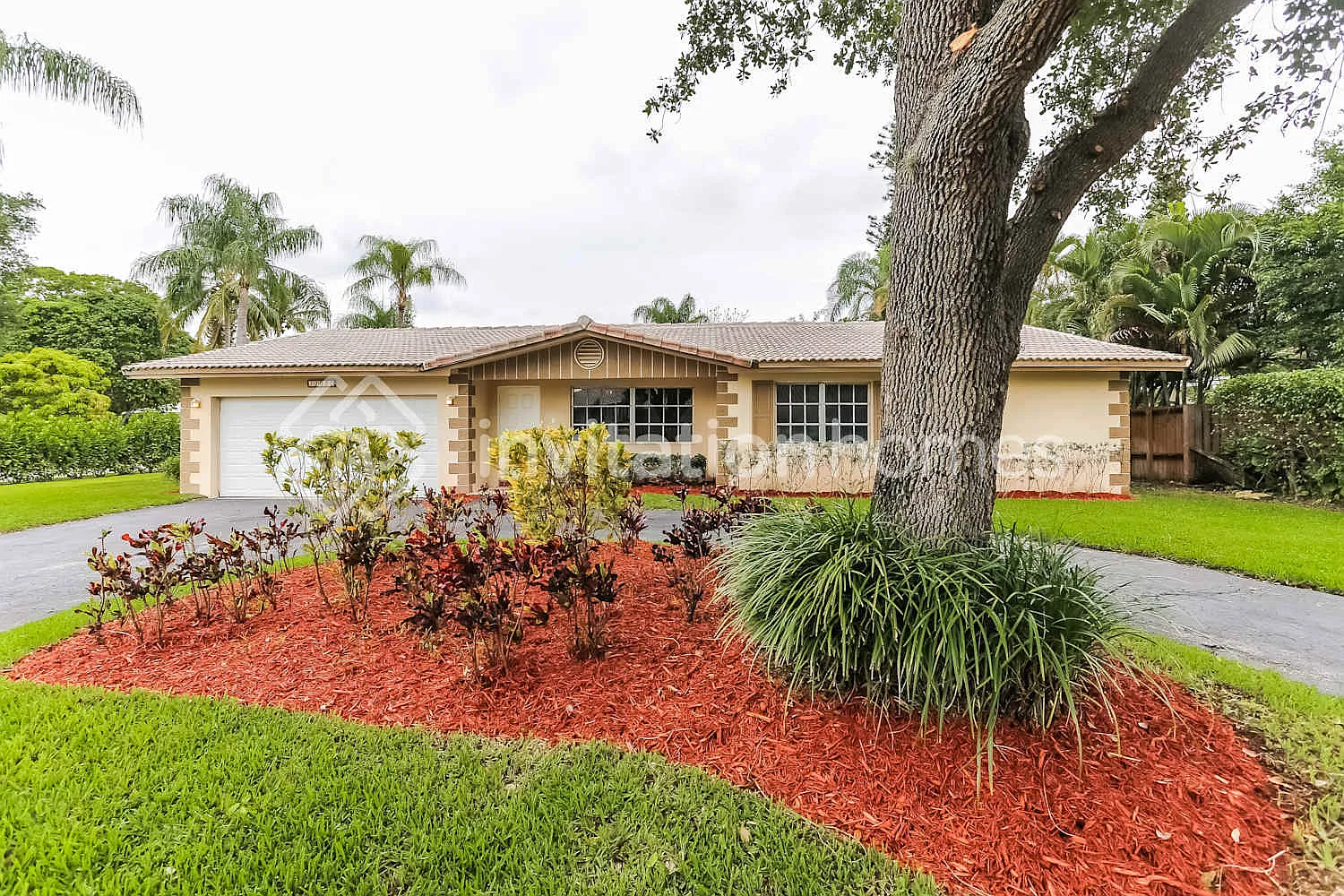 11090 Glenwood Dr Coral Springs, FL 33065 — Photo 1
