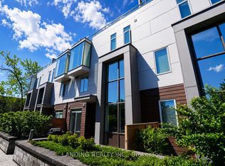 17 Greenbriar Rd #7, Toronto, ON M2K1H7
